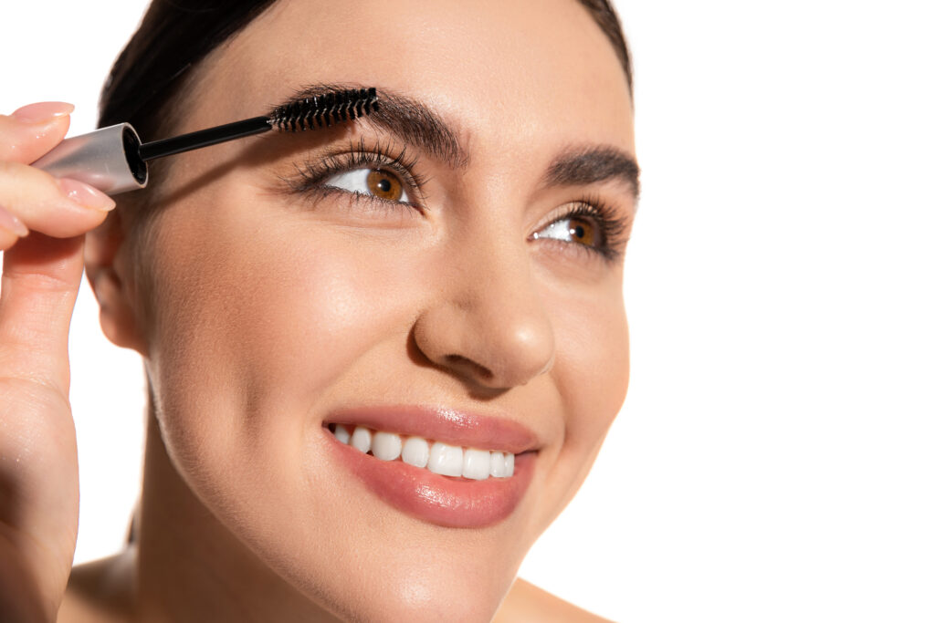 Wimpern & Augenbrauen Tone Cosmetics in Zofingen